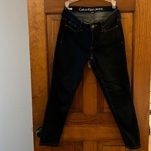 Excellent condition, Calvin Klein capris, size 6